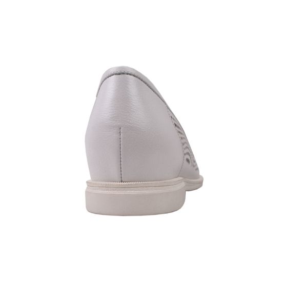 Туфлі на низькому ходу жіночі натуральна шкіра, колір білий 906-20LTCP