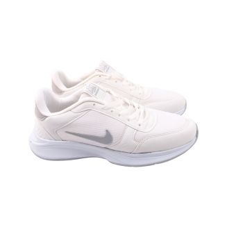 Кроссовки мужские Nike белые текстиль