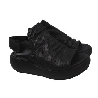 Босоніжки на платформі жіночі Gossi натуральна шкіра, колір чорний